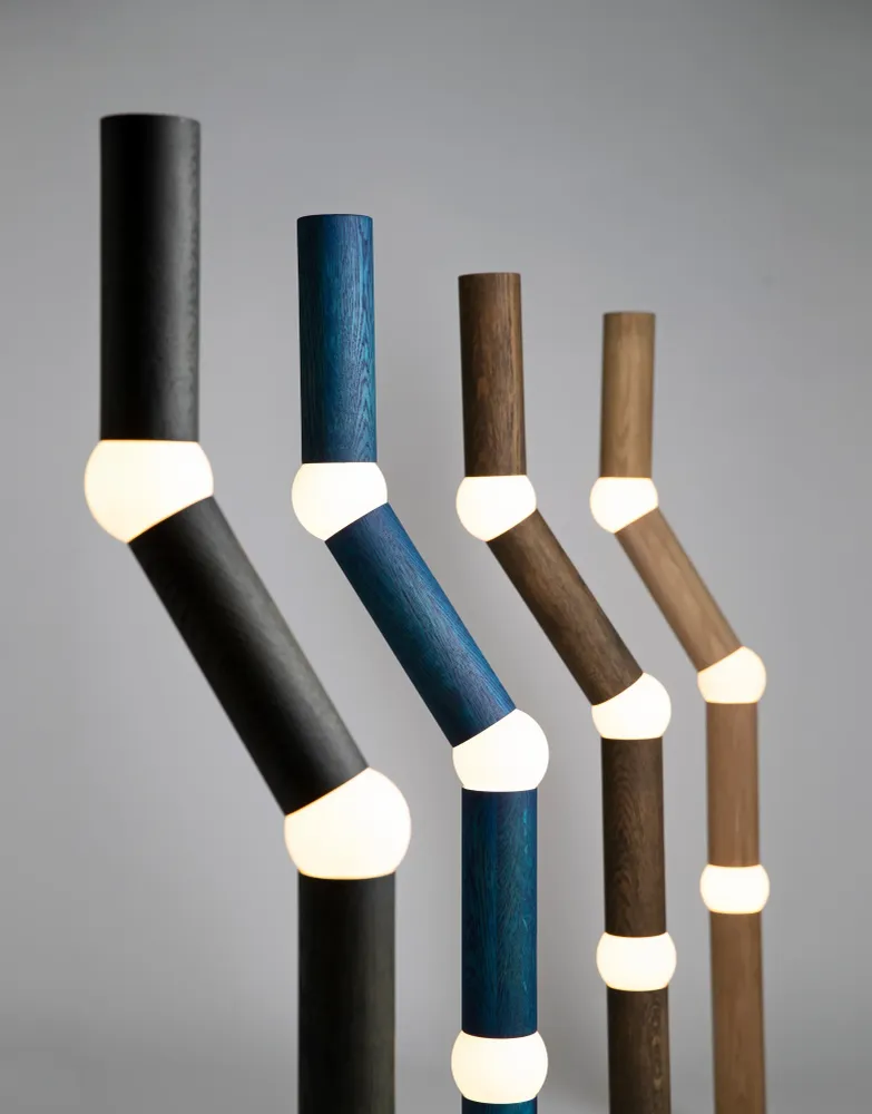 Stehlampe LIGHTBONE blauer Eiche