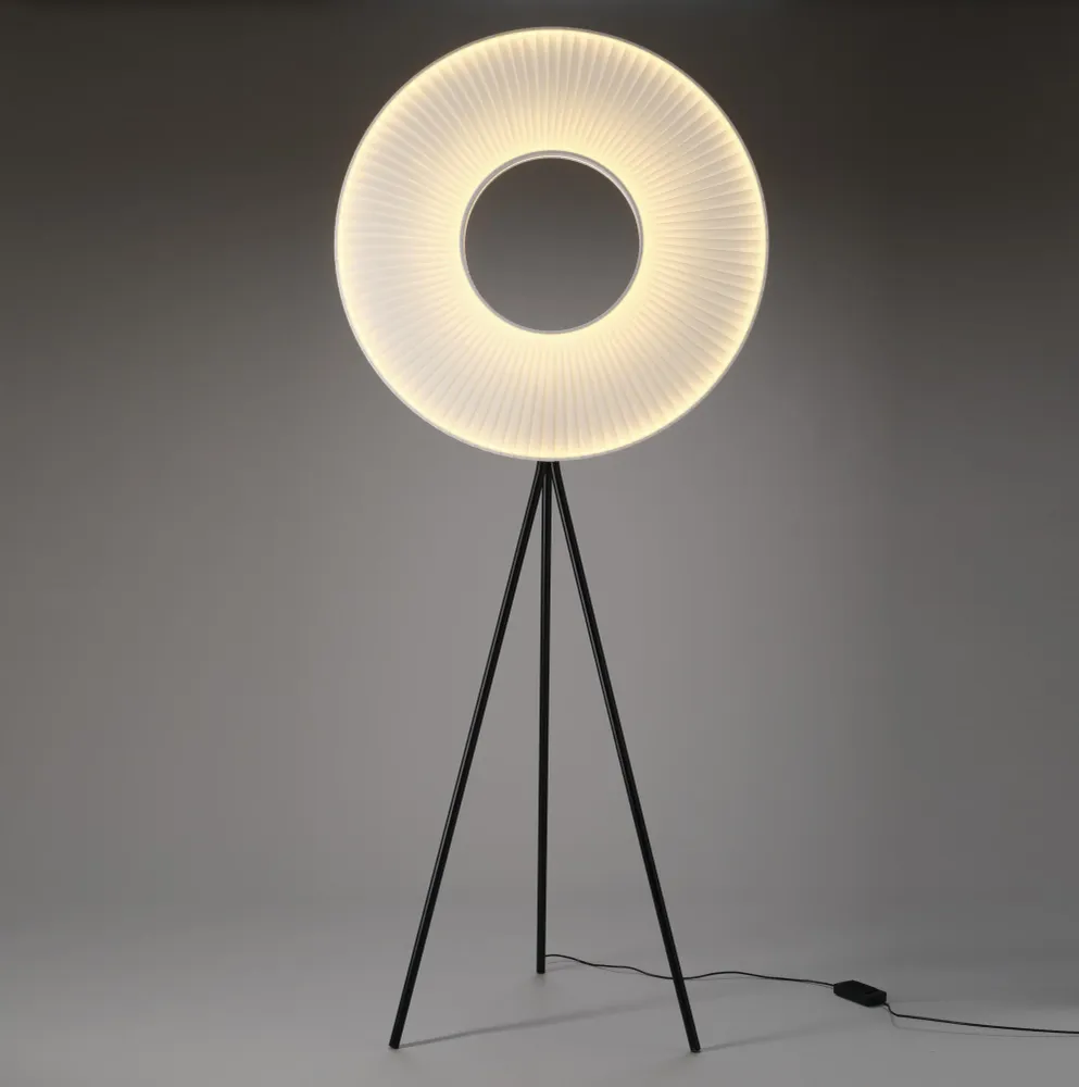 IRIS FLOOR TRIPOD 80 – STEHLEUCHTE